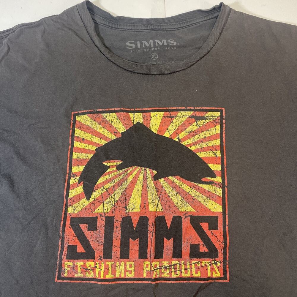 Simms Fishing Graphic T-Shirt Men’s XL Gray Short Sleeve Outdoor Tee